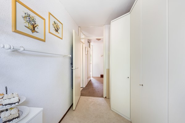 Foto - Te koop: Goed onderhouden tussenwoning in rustige woonwijk!